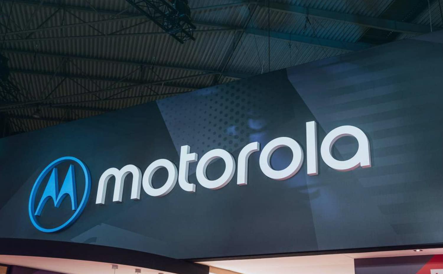 تعمل شركة Motorola على رازر Razer جديد قابل للطي