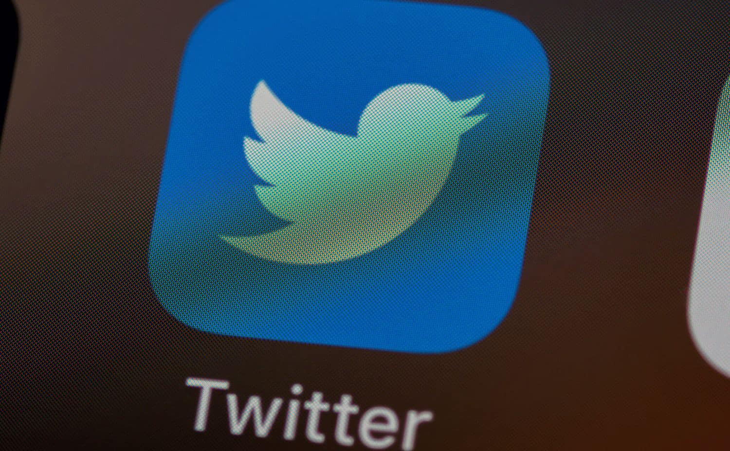 تويتر تهدد بيانات وخصوصية المستخدمين